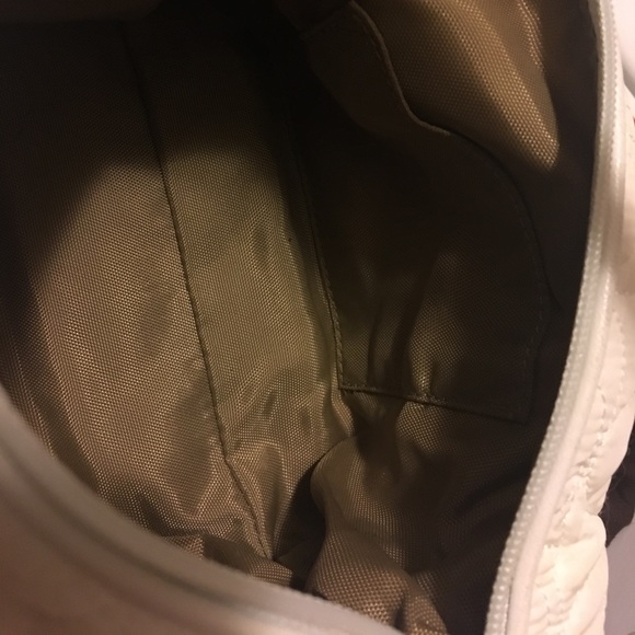 White coach bucket purse - Picture 7 of 7